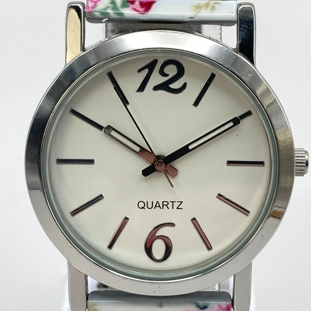Womens Floral Watch 32mm Silver Tone Stretch Band Spring New Battery SMALL 6